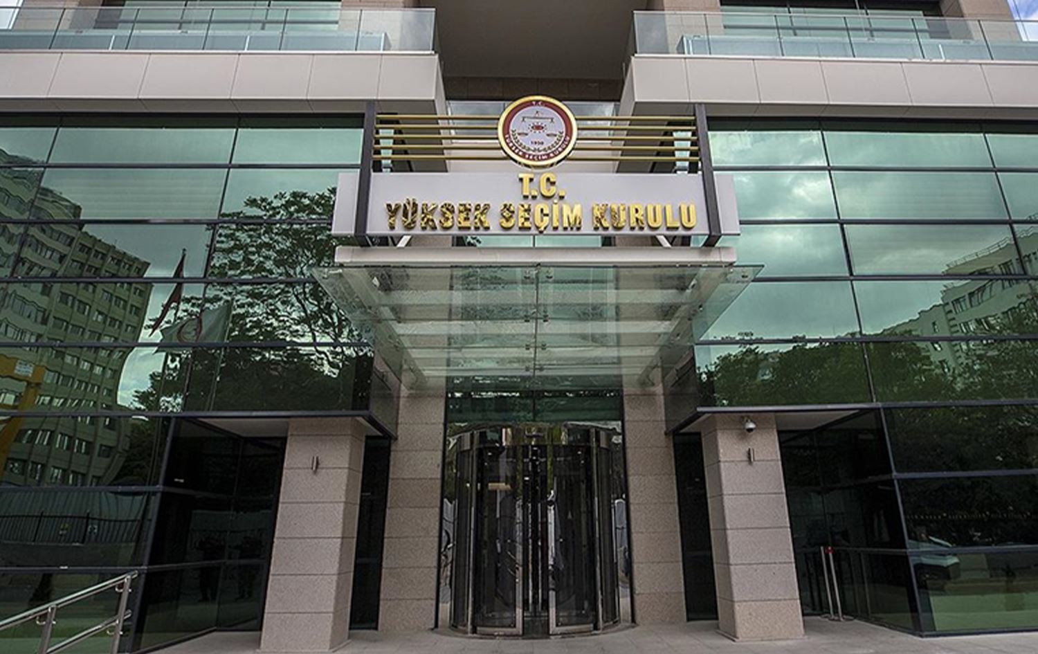 Partiyên siyasî îro lîsteyên xwe radestî YSKê dikin