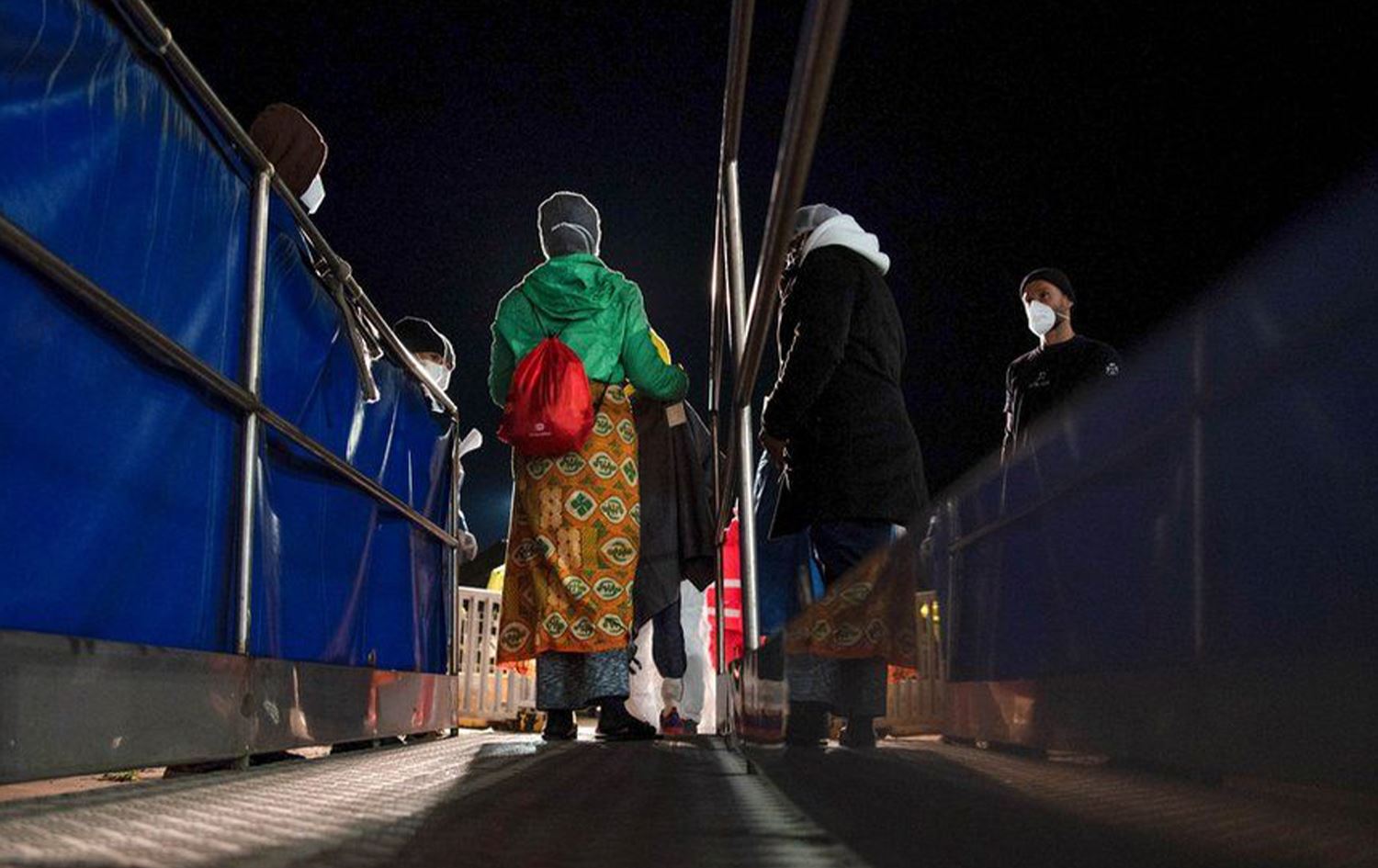 Li nêzîkî Tunisê du belemên koçberan niqûm bûn û zêdeyî 20 koçber wenda ne