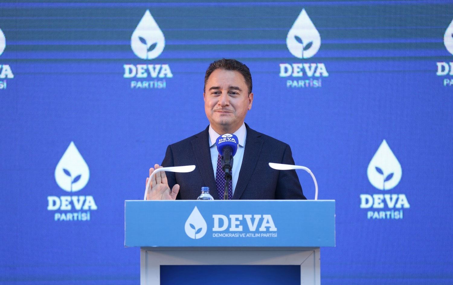 Ji DEVAyê 25 namzed di lîsteyên CHPê de hatin diyarkirin