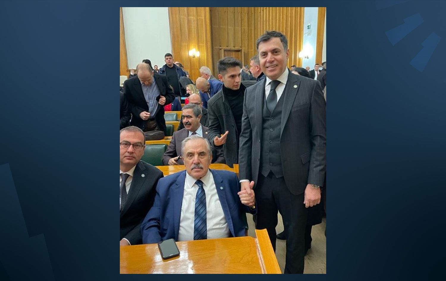 Bav û kur bi hev re di lîsteya ÎYÎ Partiyê de cih girtin