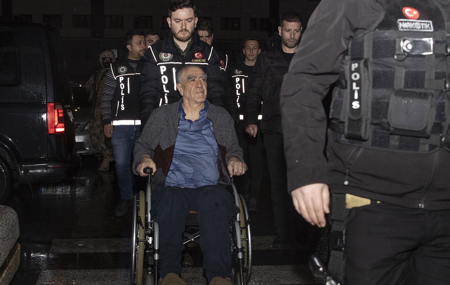 Kırmızı bültenle aranan Urfi Çetinkaya İstanbul'da yakalandı