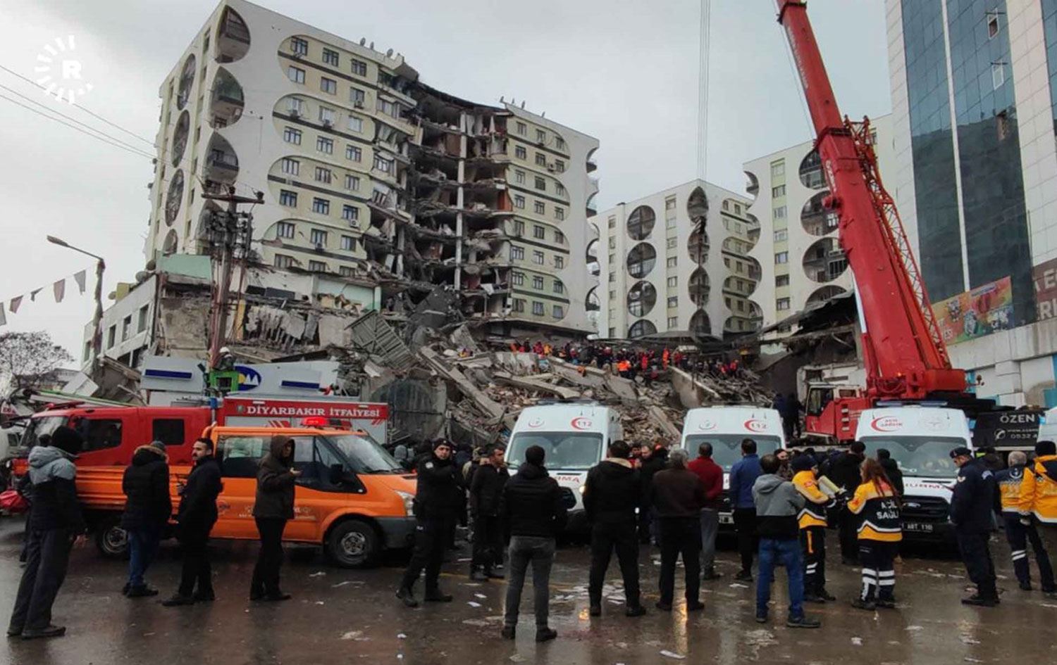 89 kişiye mezar olan Galeria Sitesi'nin müteahhidi yakalandı