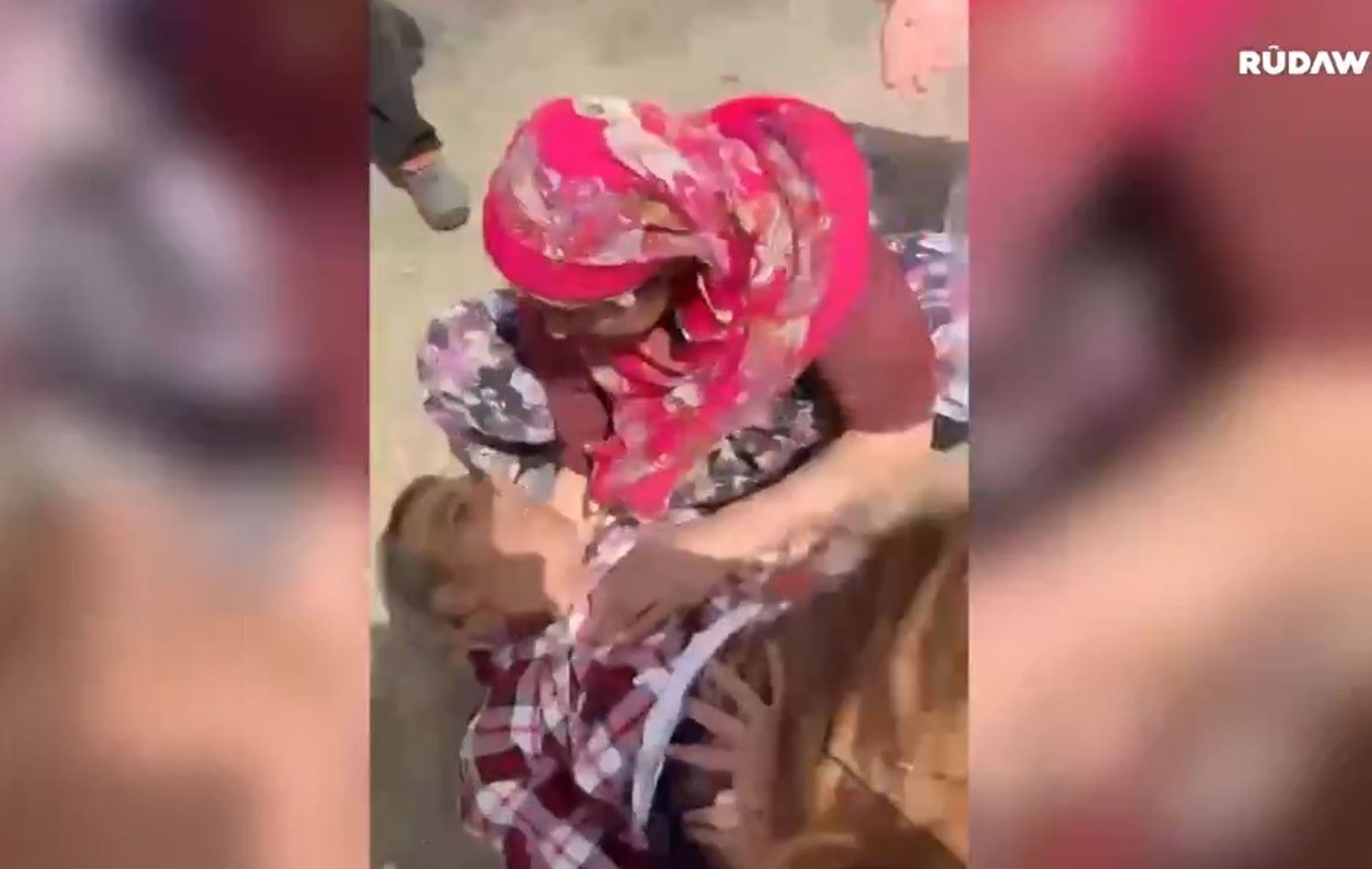 Bûyera li Çanakkaleyê; Rûdawê dîmenên dema cendirme midaxle dikin bidest xist