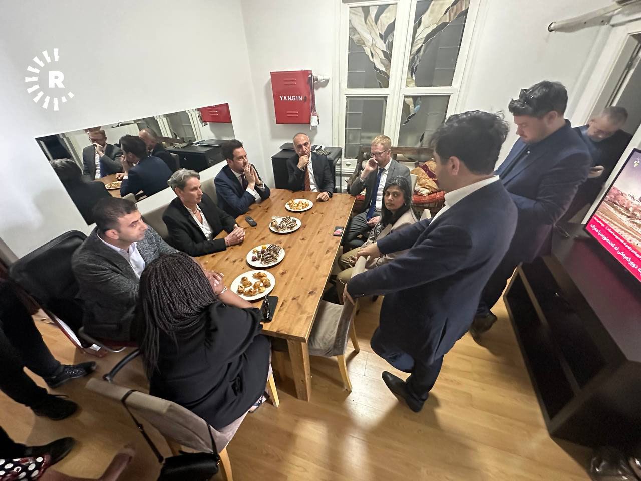 Şandeke parlamenterên Brîtanyayê serdana Rûdawê kirin