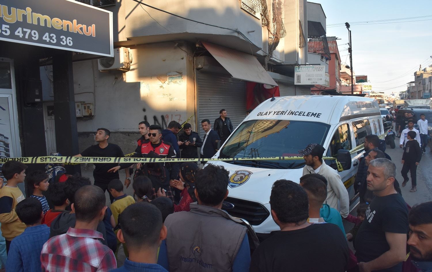 Li Edene şerê du malbatan; bav û kurek hatin kuştin