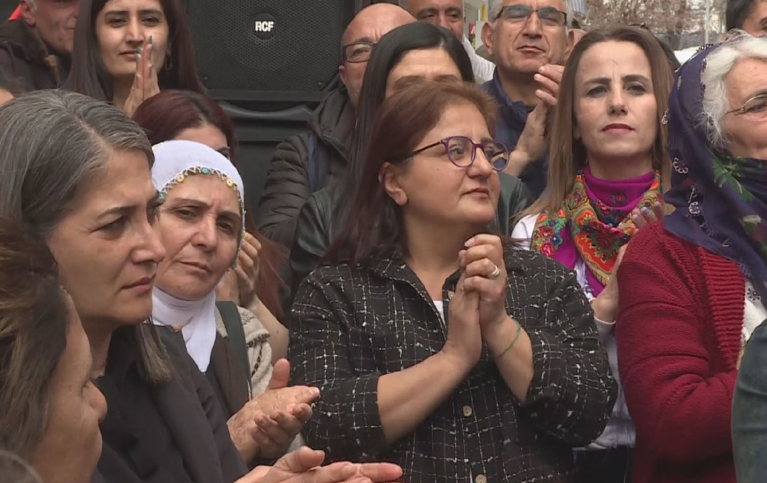 سێ ژن رکابەریی بەدەستهێنانی تاکە کورسییەکی دێرسیم دەکەن