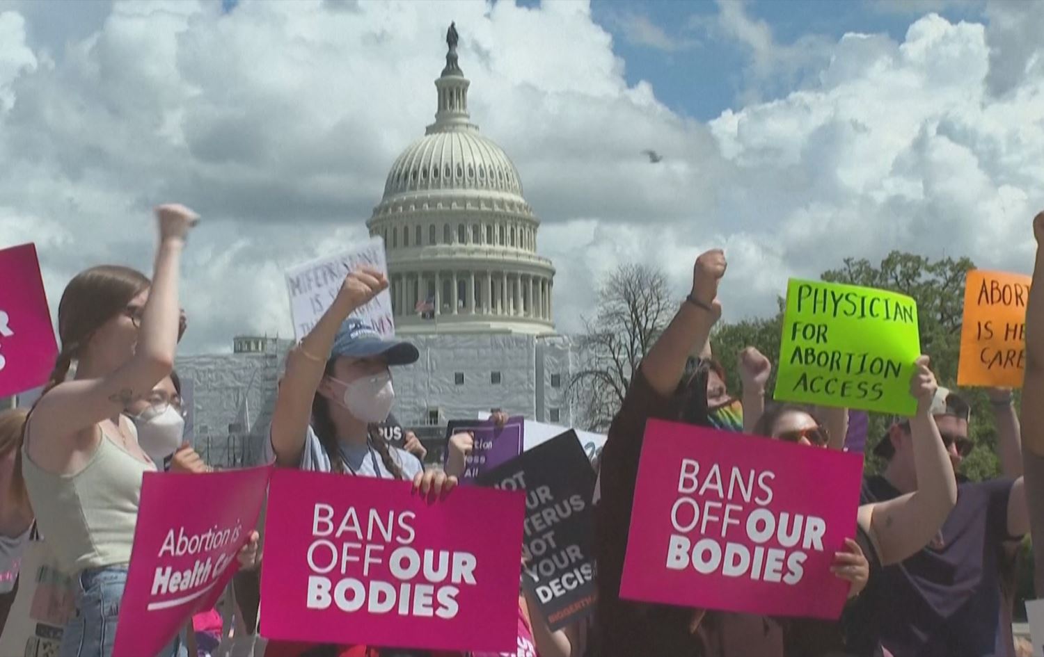 Li dijî qedexeya jiberxwebirina zarokan xwepêşandan hat kirin