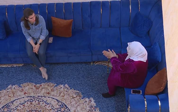 Jinekê 1.5 milyon dolar ji malbatekê wergirt û reviya