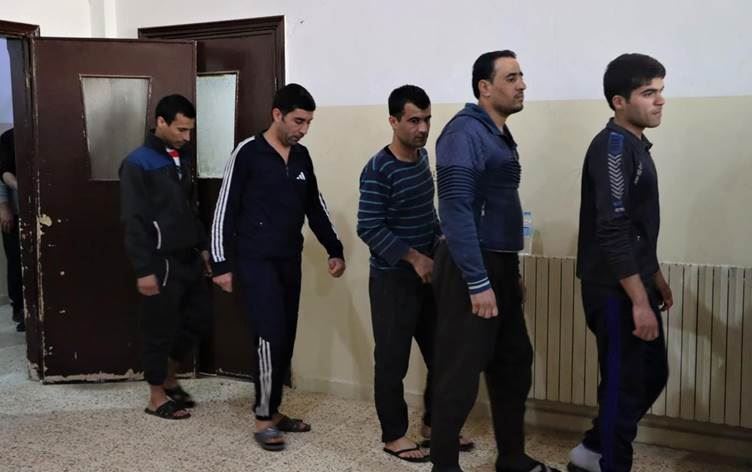 Rojava Özerk Yönetimi birçok mahkumu Ramazan bayamı dolayısıyla affetti