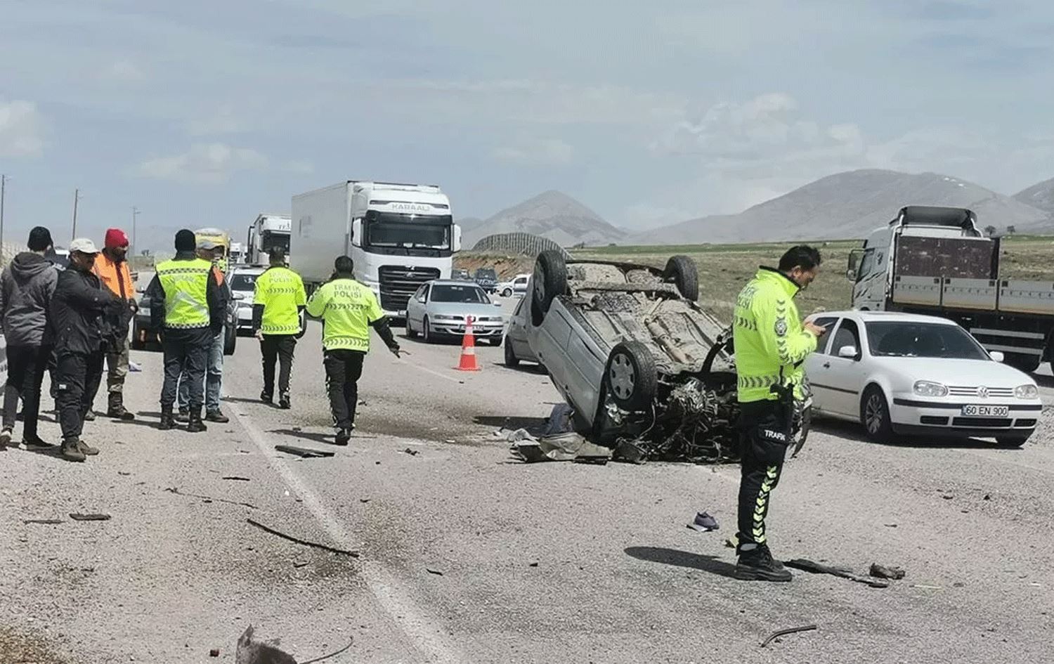 MARAŞ- Köpeğe çarpmamak için manevra yaptı: 4 ölü, 3 yaralı