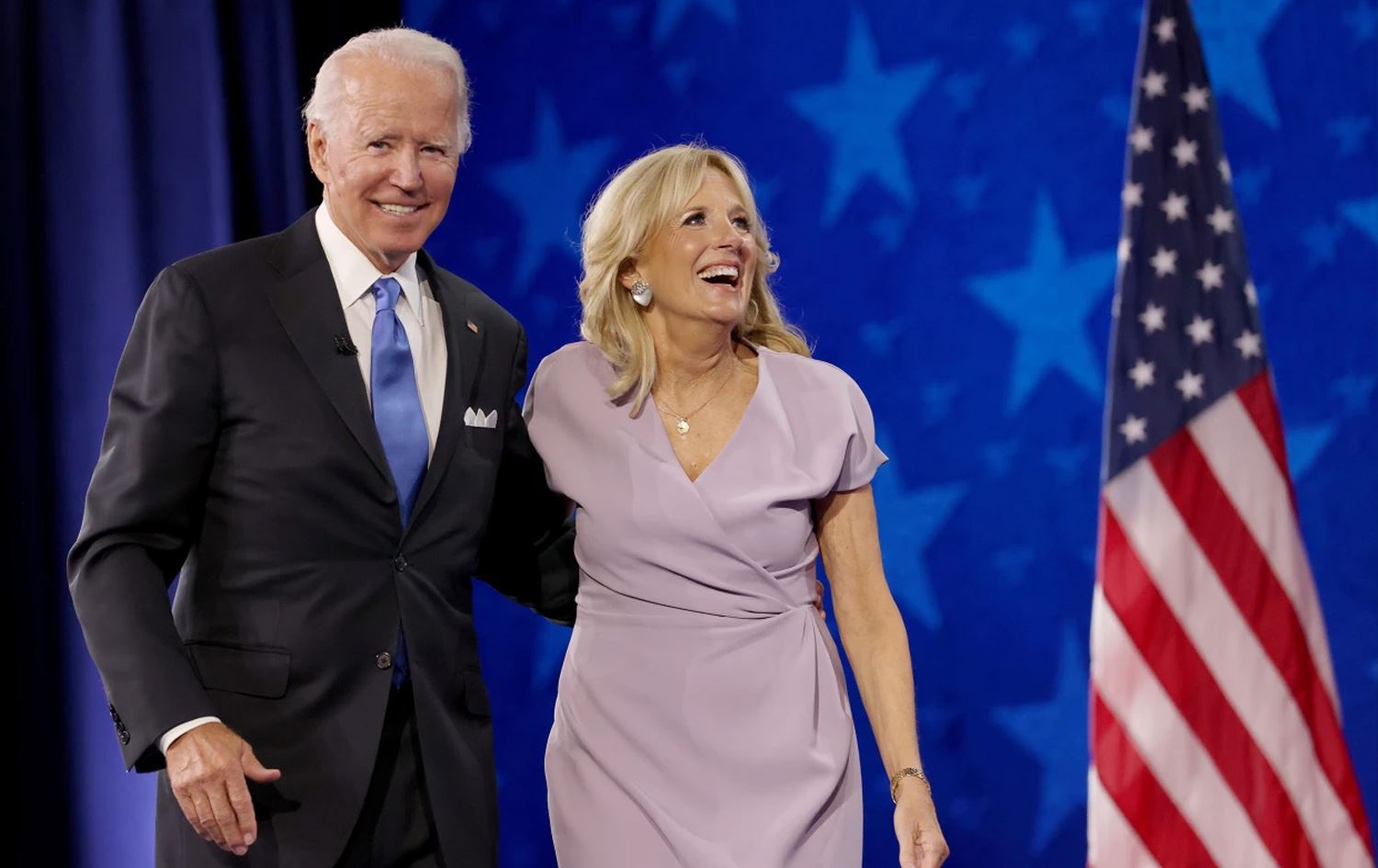 ساڵی رابردوو بایدن و هاوژینەکەی زیاتر لە 579 هەزار دۆلار داهاتیان هەبووە