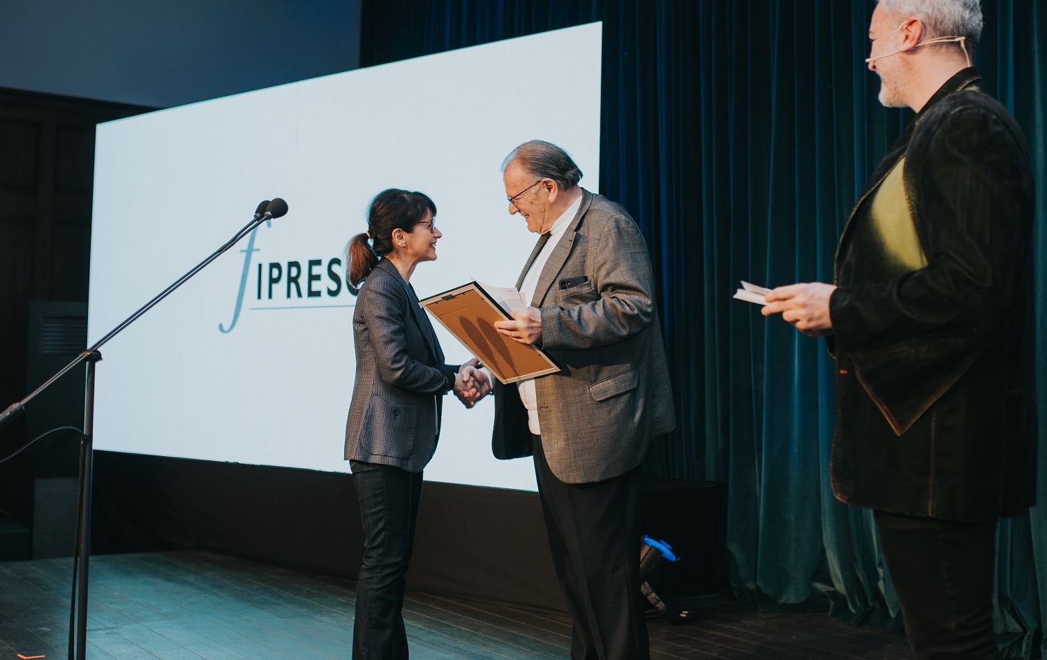 Fîlma Dayikên Şemiyê Xelata Laleya Zêrîn wergirt