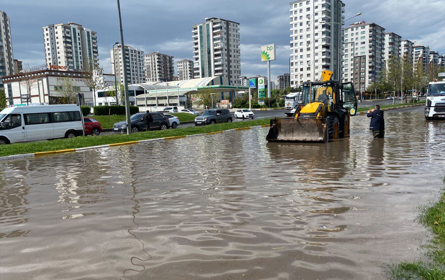 Li Amedê û Semsûrê baran û lehî