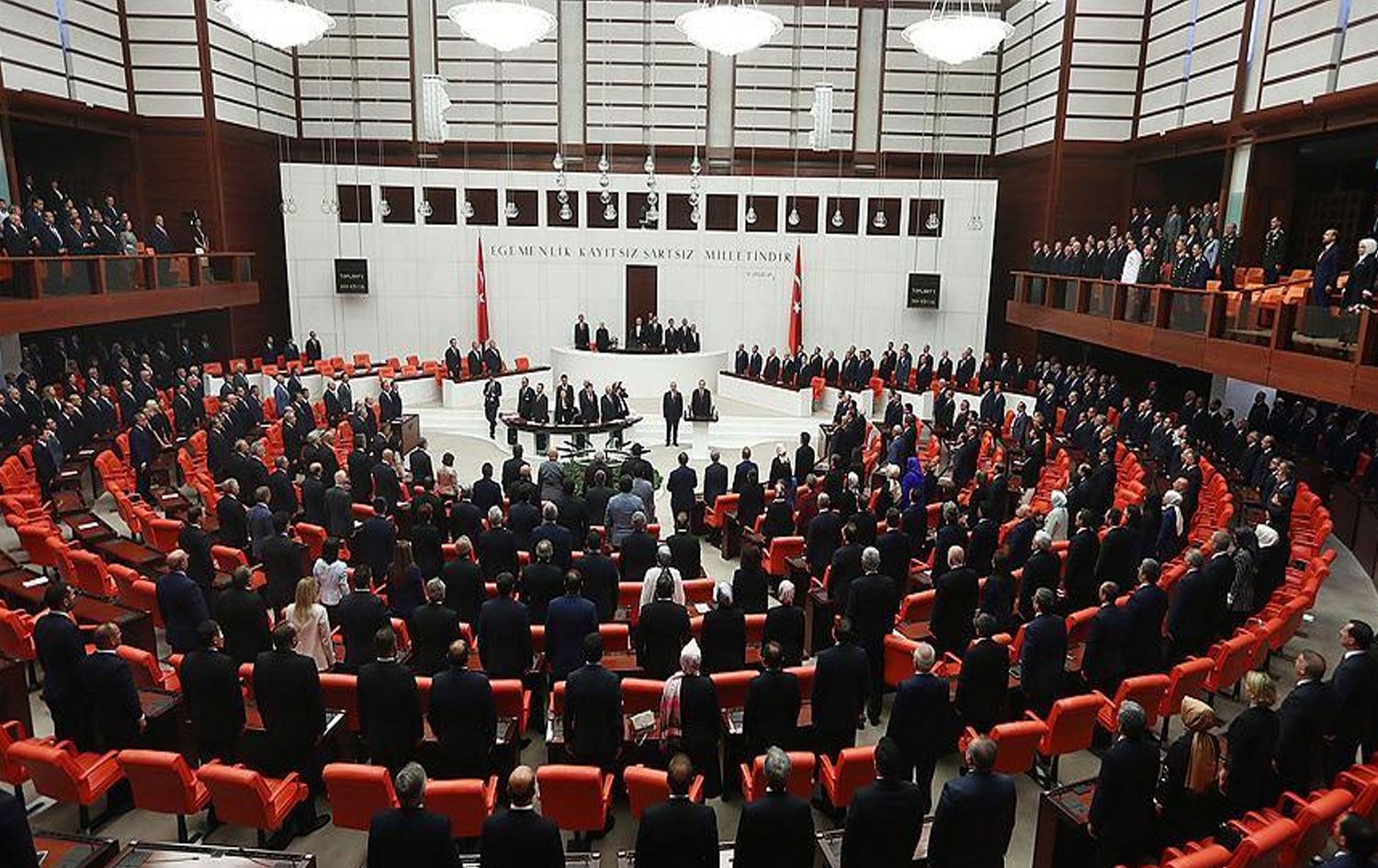 EŞİK: 33 ilden kadın vekil olmayacak