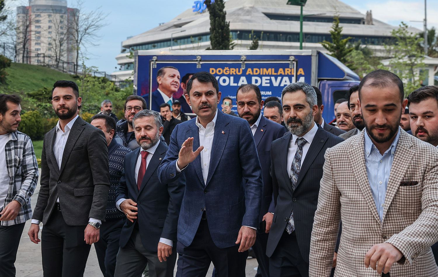 Yarın depremzedelere ilk konut teslimatı yapılacak