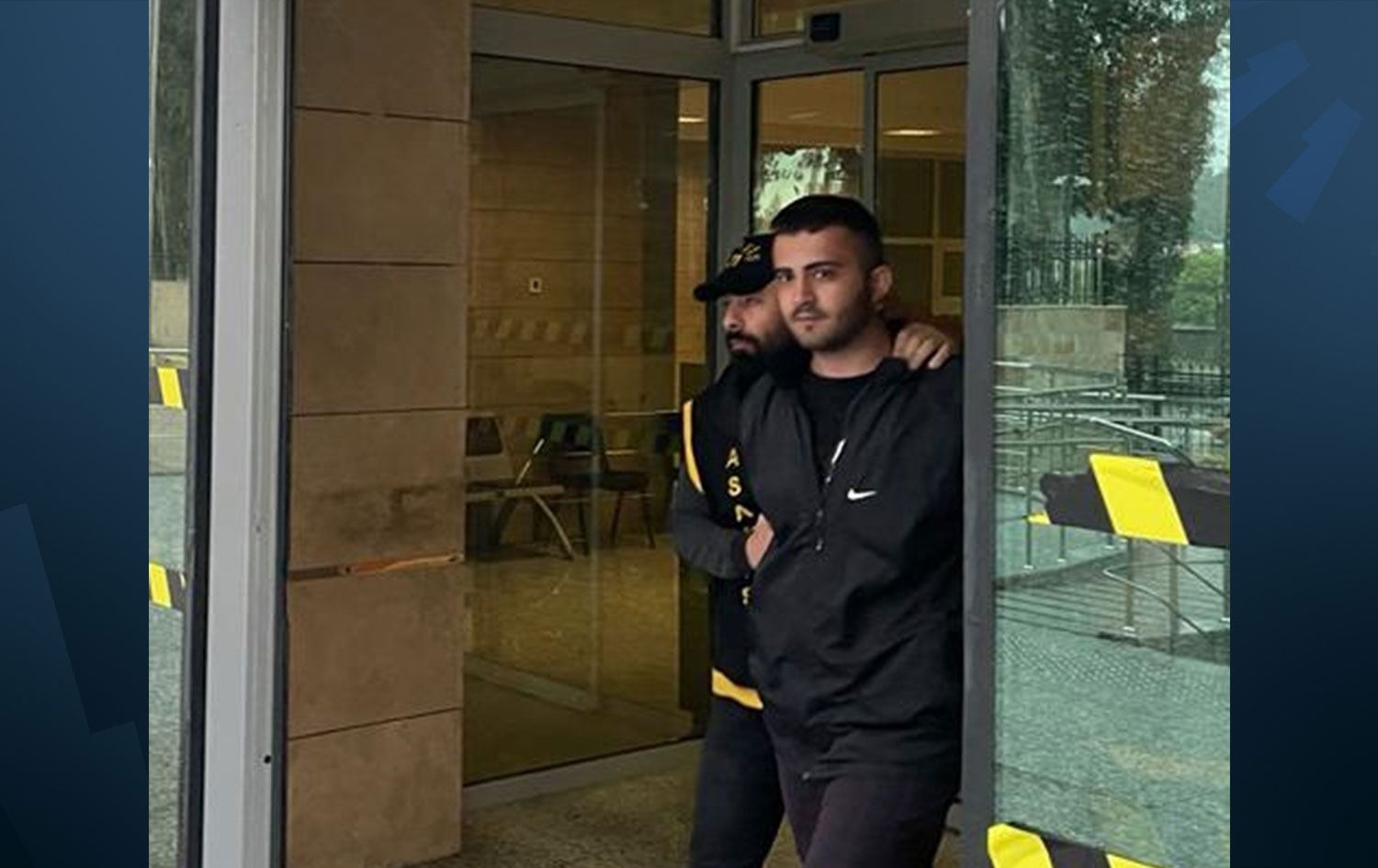 AK Parti ilçe binasına saldıran kişi tutuklandı