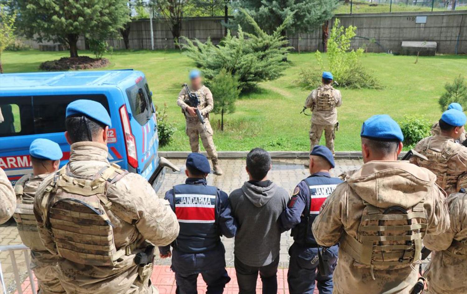 DİYARBAKIR- Anne ve kızının öldürülmesi ile ilgili aranan zanlı tutuklandı