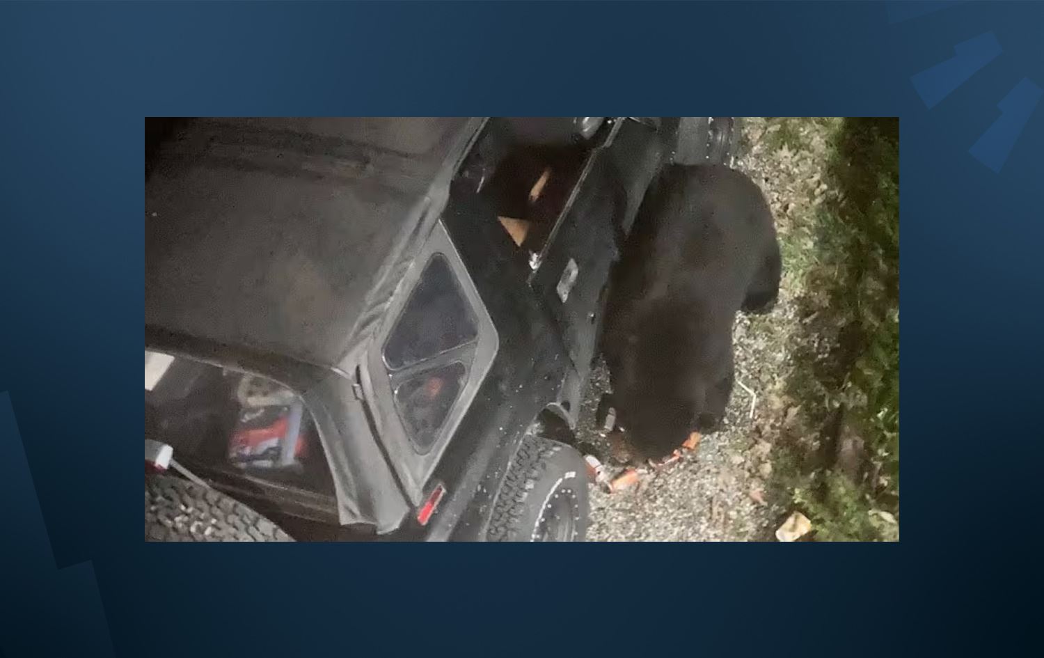 ورچێک لە کەنەدا دەچێتە نێو ئۆتۆمبێلێک و 69 قوتو سۆدە دەخواتەوە