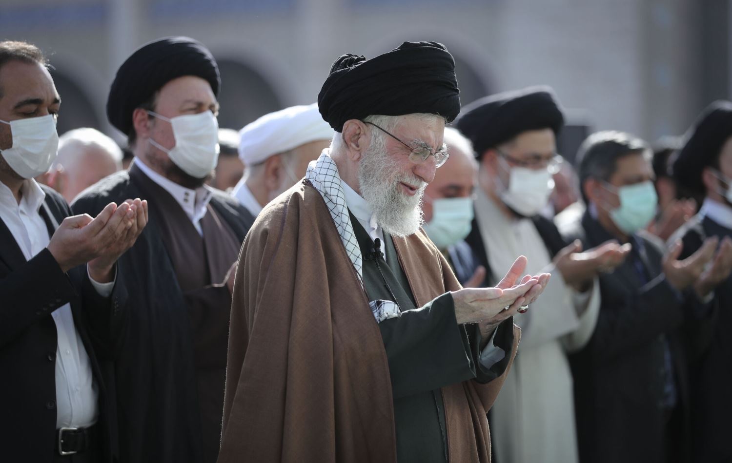 عەلی خامنەیی لە گوتاری جەژندا داوای "یەکگرتوویی" دەکات