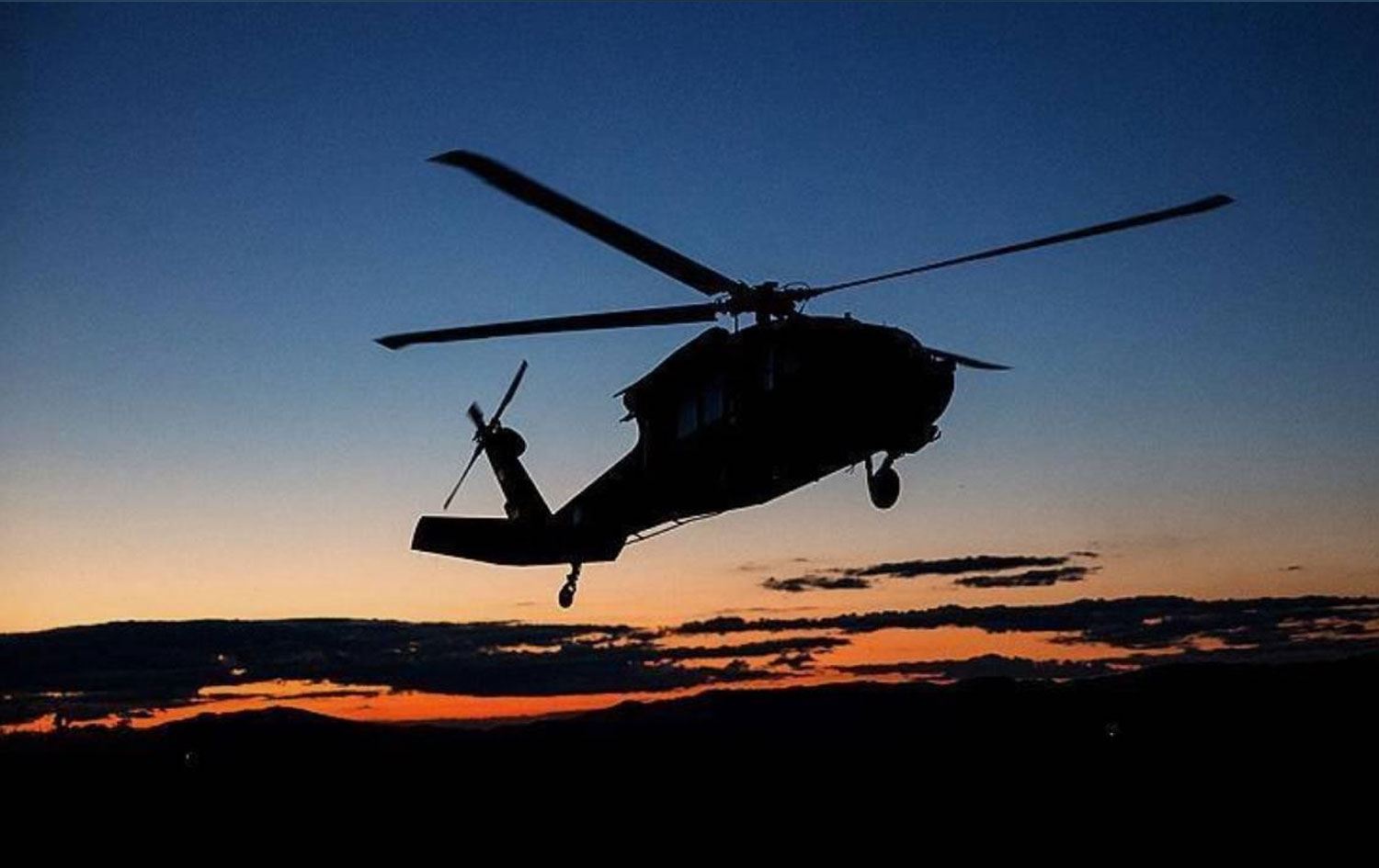 Helikopter inşaat hâlindeki binaya çarptı: 3 ölü