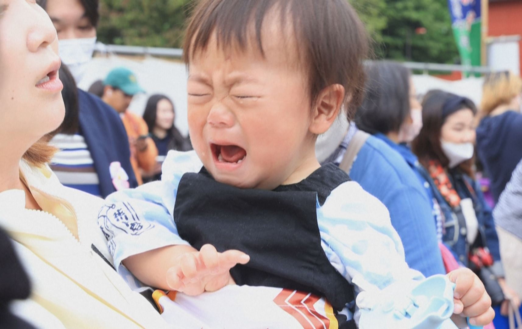 لە ژاپۆن پێشبڕکێی گریانی منداڵان سازدەکرێت؛ بێزارکەرترینیان دەیباتەوە