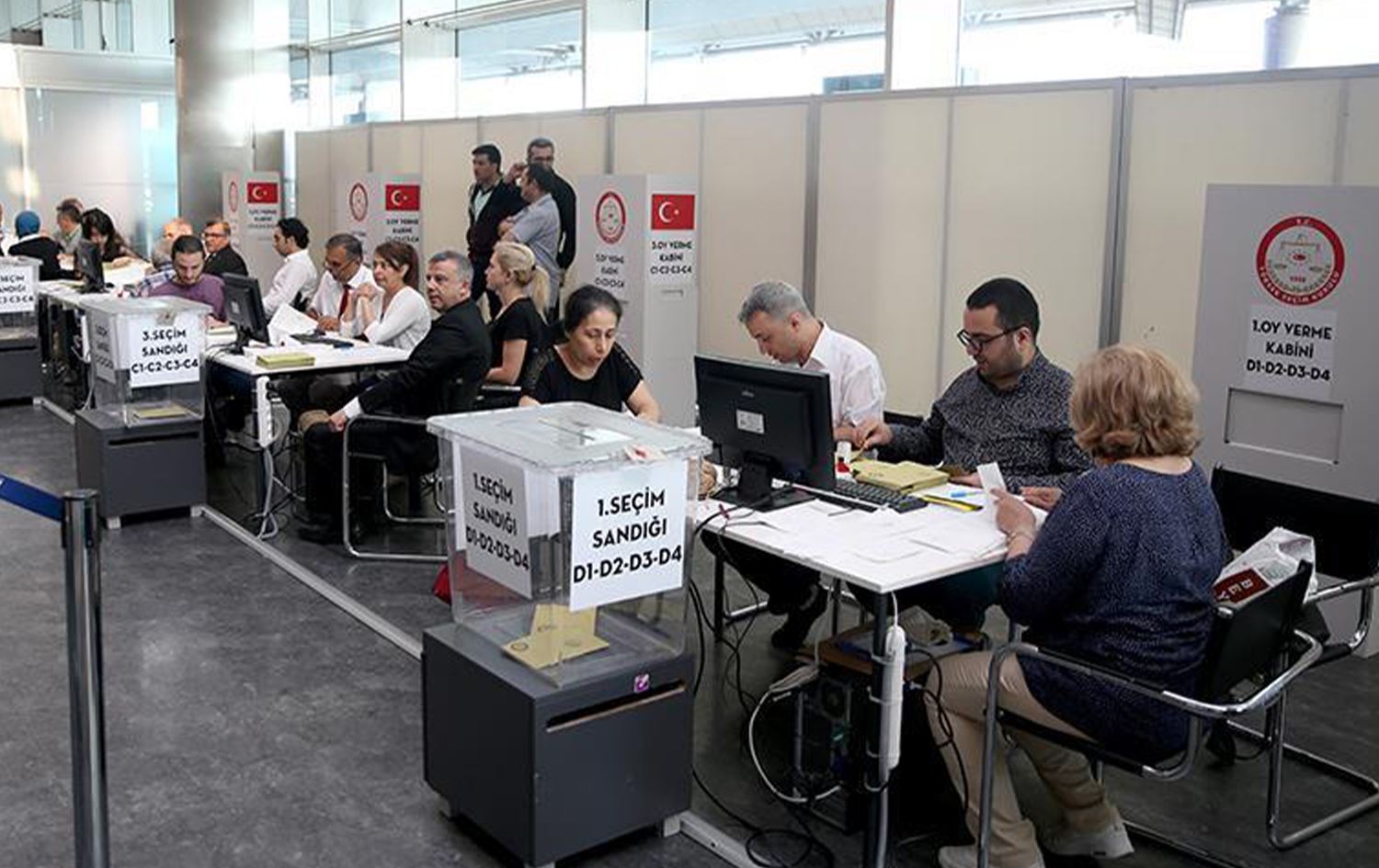 Desteya Bilind a Hilbijartinan hejmarek şand dişîne derveyî Tirkiyê