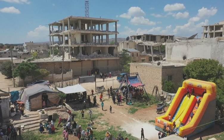 ROJAVA- Depremzede Cindiresliler bayramı buruk geçiriyor