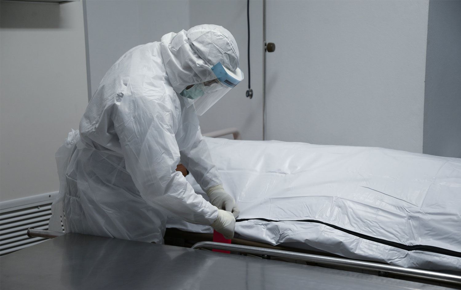 Tarikat soruşturmasında 21 cesede ulaşıldı