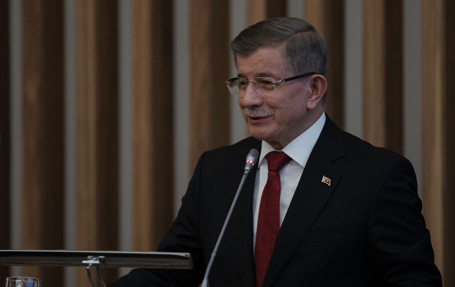 داودئۆغڵو: لەبەر ئەوەی هاوپەیمانی کڵچدارئۆغڵوم، پوورم دەنگم پێ نادات