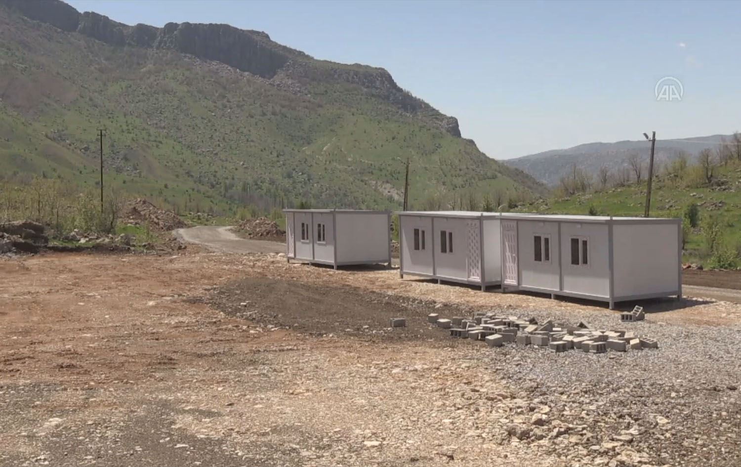 بەمنزیکانە دەروازەیەکی دیکەی سنووری لەنێوان باکوور و باشووری کوردستان دەکرێتەوە