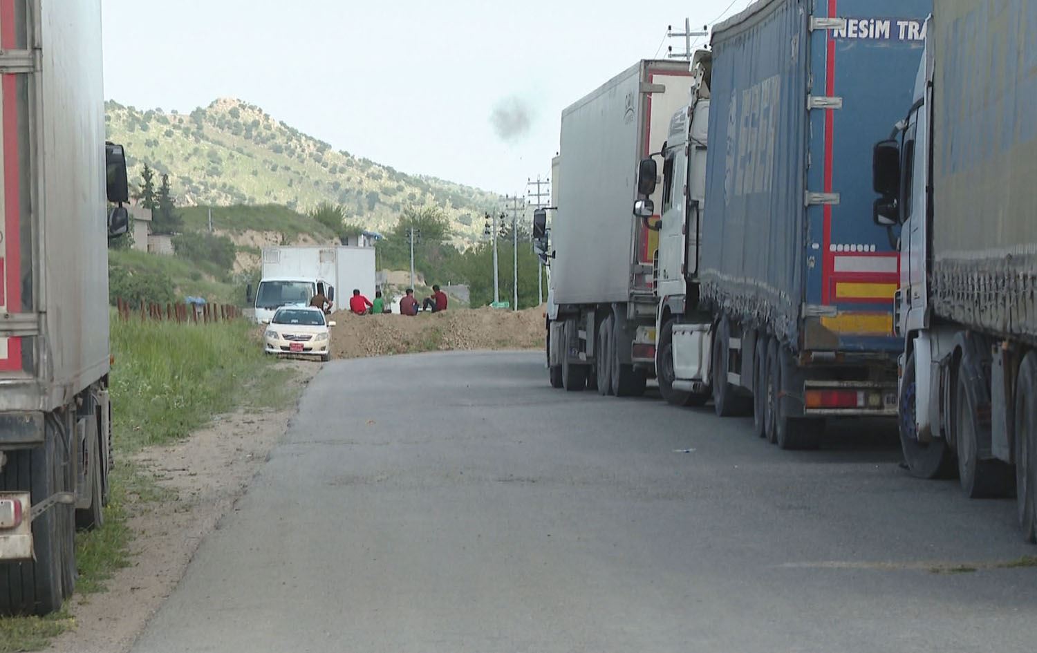 لە سنووری کۆیە و دۆڵی سماقوڵی دوو رۆژە رێگەی هاتووچۆ بە رووی بارهەڵگرەکان داخراوە