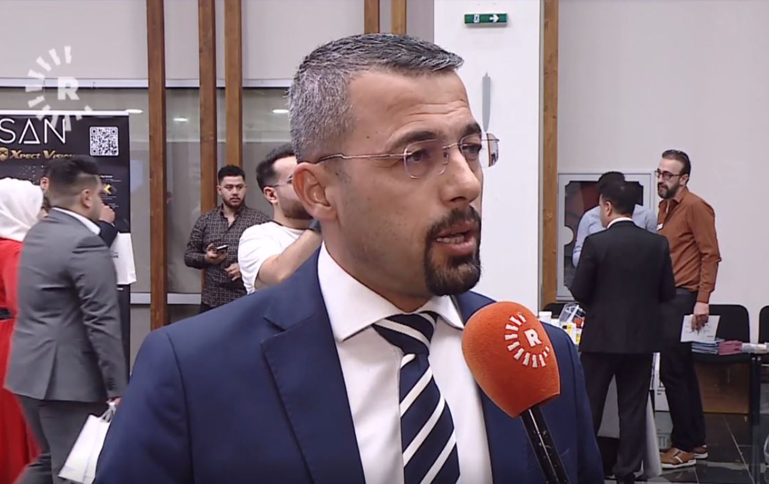 پسپۆڕێکی دەم و ددان: پێش دانانی تەلی رێککردنەوە، ددانەکان پاکبکرێنەوە