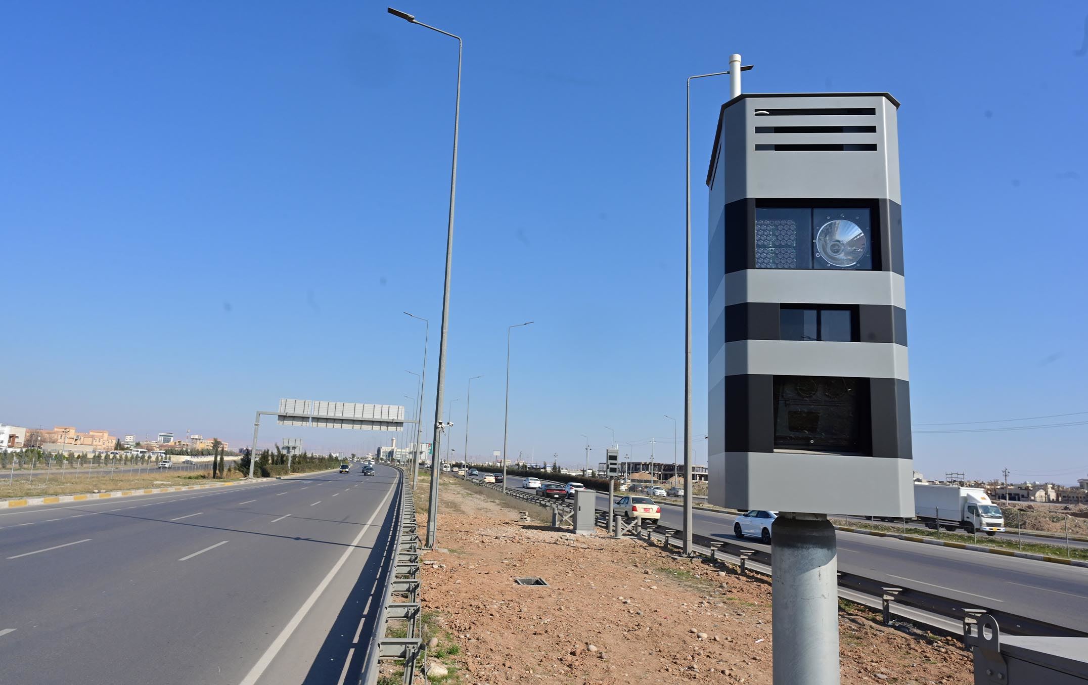 هاتووچۆی هەولێر: سەرپێچیی بەکارهێنانی مۆبایل و نەبەستنی پشتێنی سەلامەتی لە کامێراکانەوە کارا دەکرێت