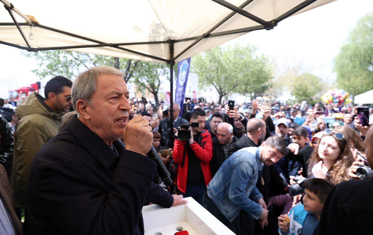 Hulusî Akar: Tirk û Kurd bira ne