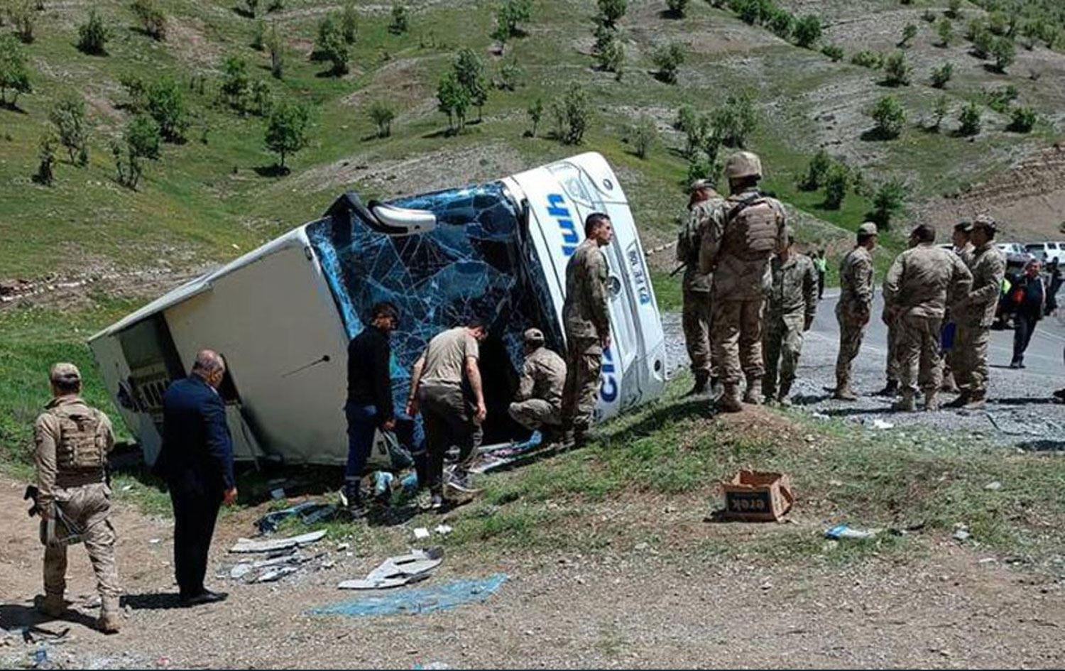 VİDEO - Şırnak'ta askerleri taşıyan otobüsün kaza anı görüntüleri