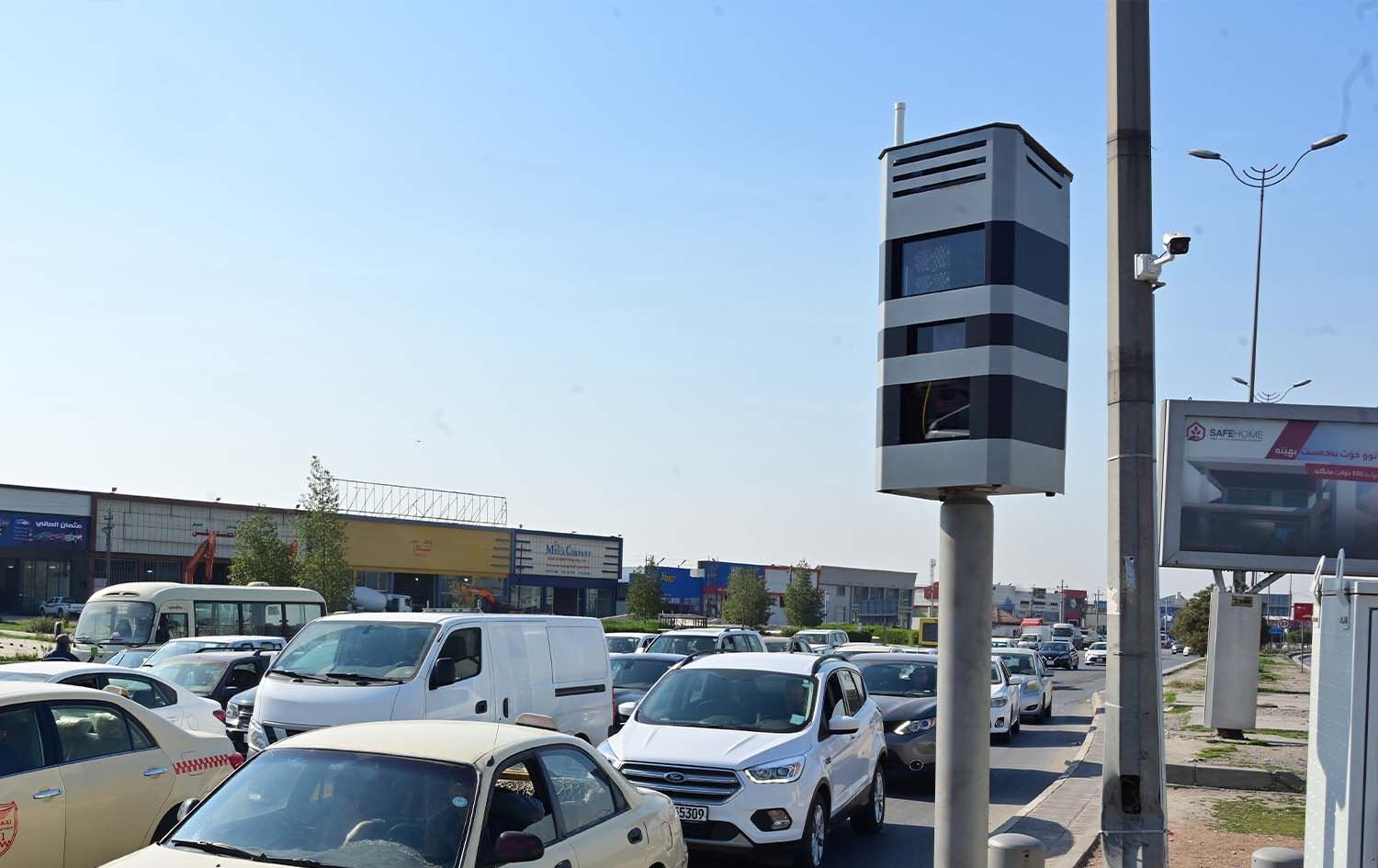 سزای نەبەستنی پشتێنی سەلامەتی و بەکارهێنانی مۆبایل لە کامێراکانی هاتووچۆی هەولێر و دهۆکەوە کەوتەکار