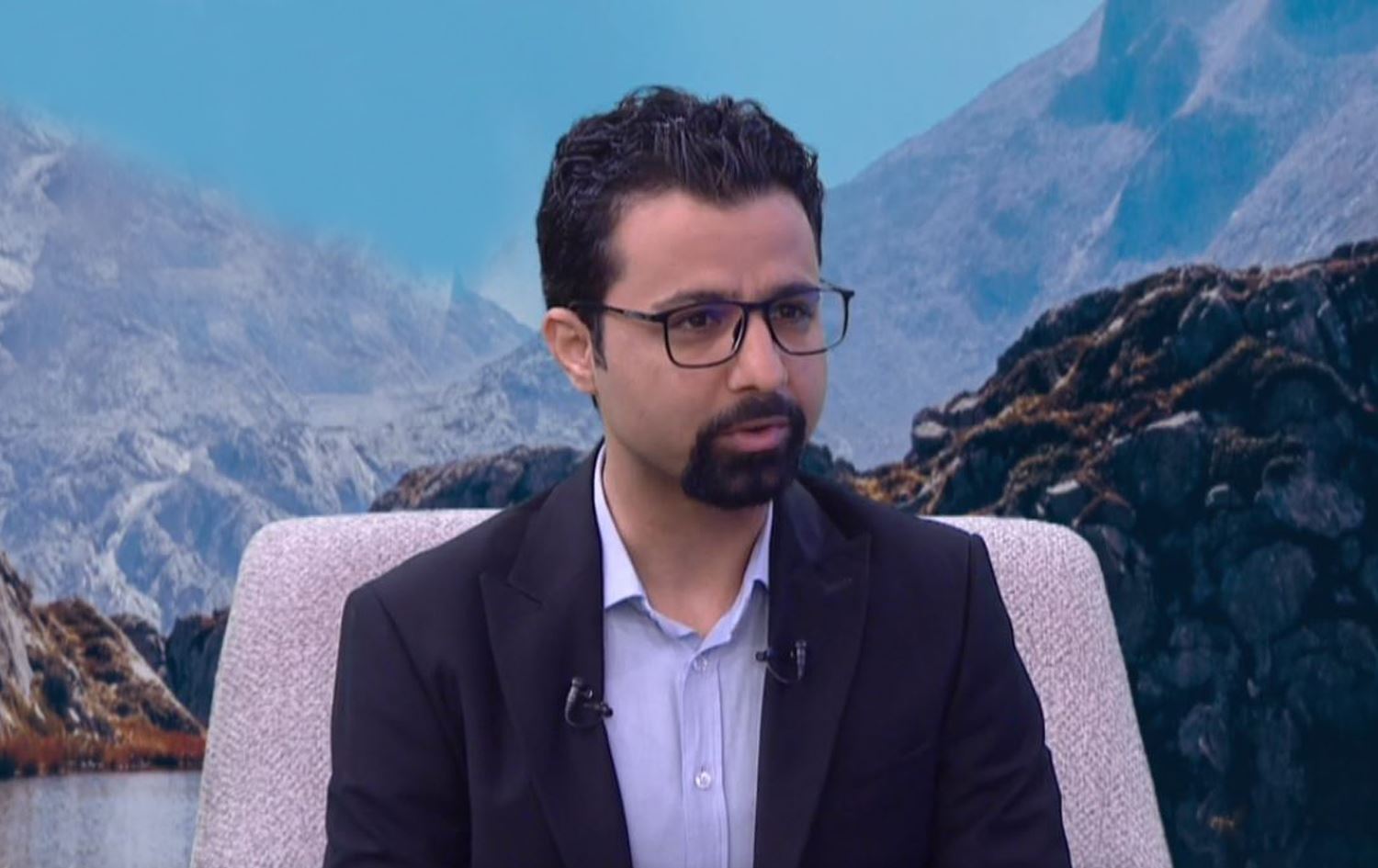 پزیشکێکی دەروونی رێگەکانی کەمکردنەوەی گوشاری دەروونی قوتابیان رووندەکاتەوە