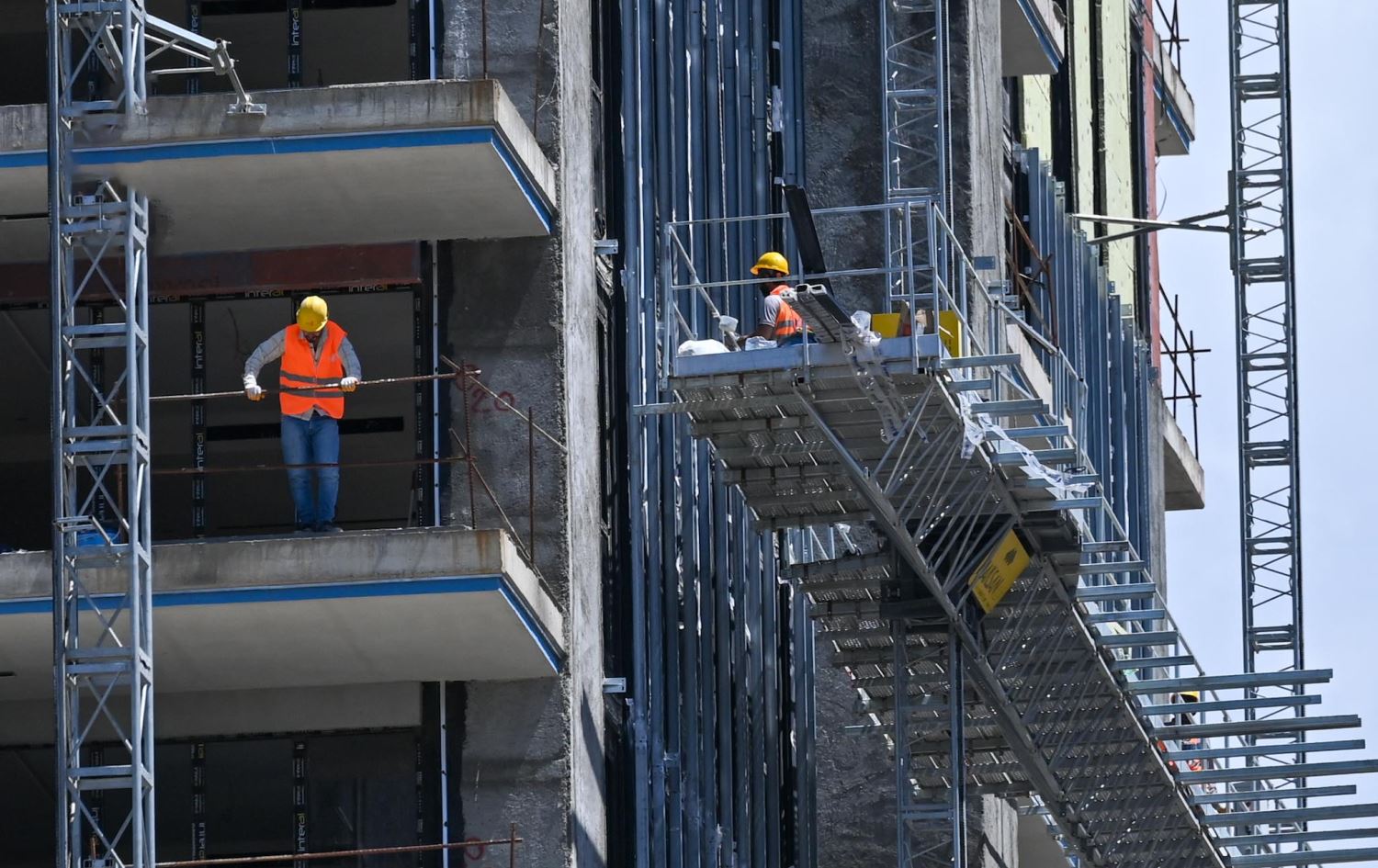 زۆربەی کرێکاران لە جەژنەکەیاندا لەسەر کار بوون؛ &#39;تەنیا ئاواتمان ئەوەیە کارمان هەبێت&#39;