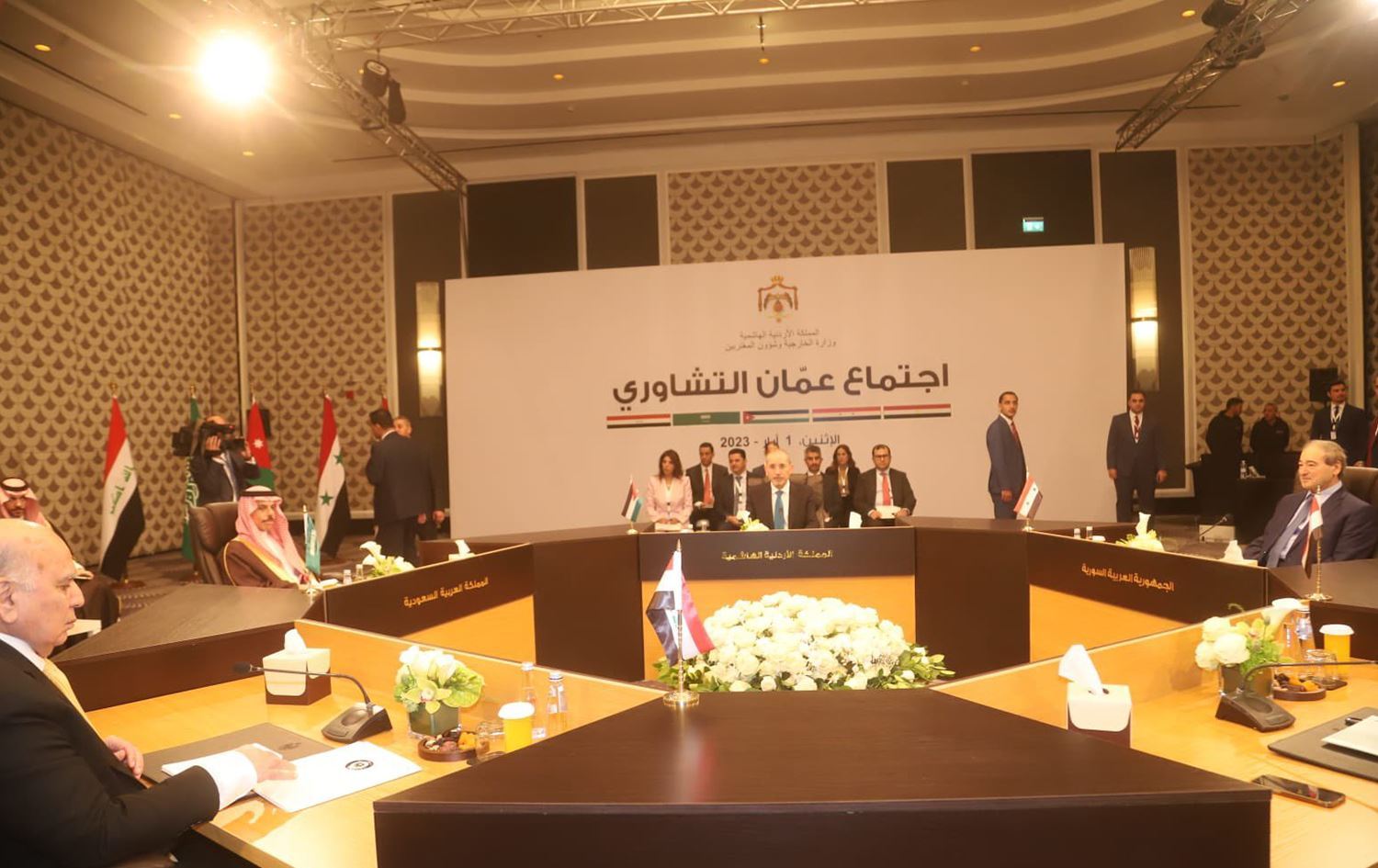 Irak Dışişleri Bakanı Hüseyin’den Suriye ile normalleşme adımlarına övgü