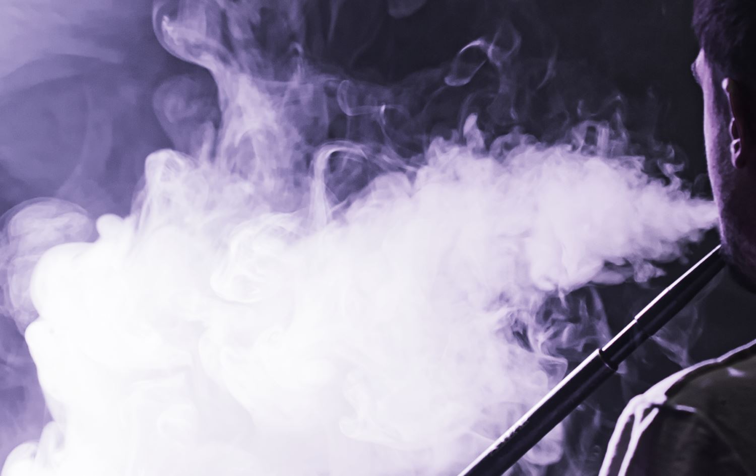 پارێزگاری هەولێر: هەر کەسێک بە نێرگەلە و جگەرەوە رێکلام بکات دەستگیر دەکرێت