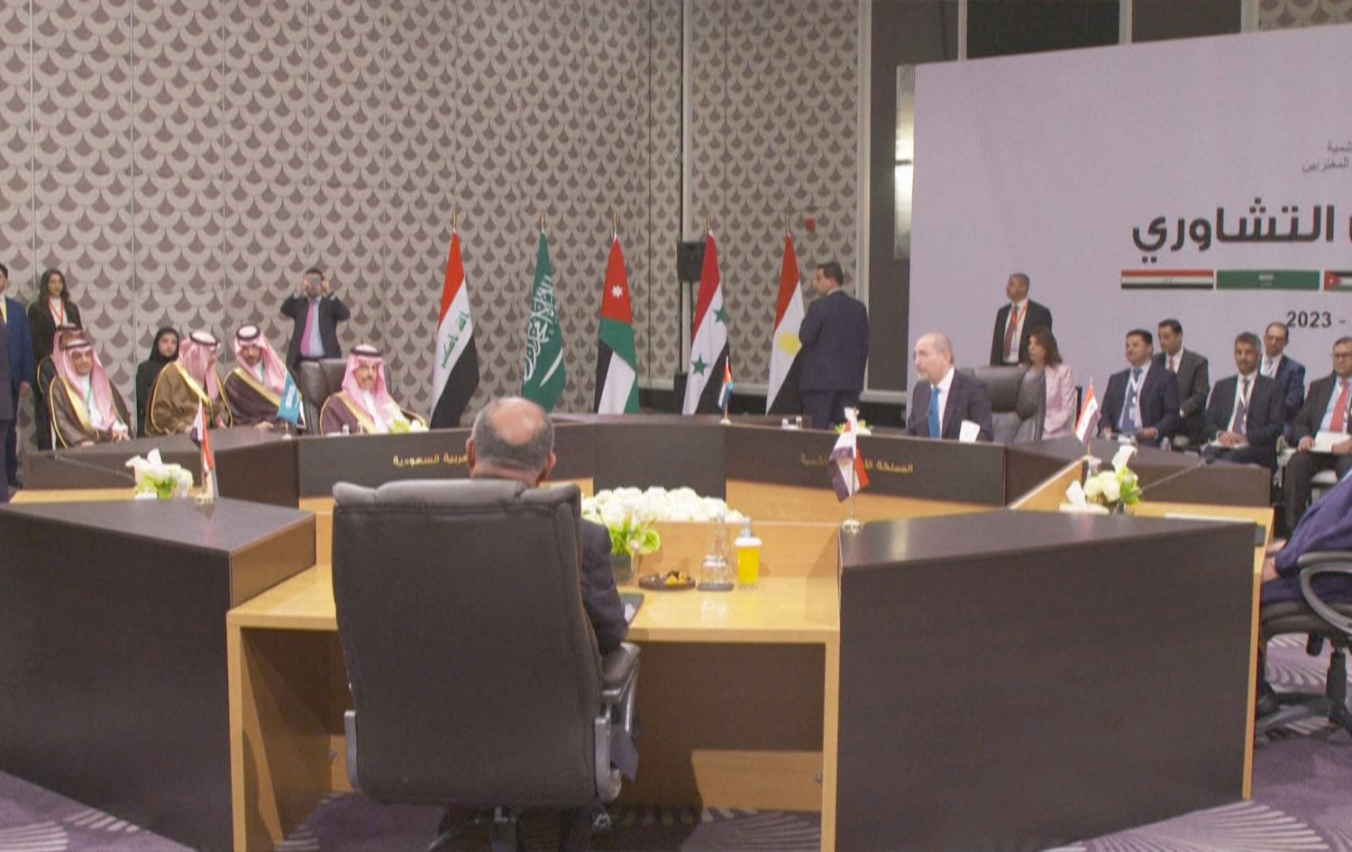 چوار وڵاتی عەرەبی هەوڵی گەڕاندنەوەی سووریا بۆ نێو کۆمکاری عەرەبی دەدەن