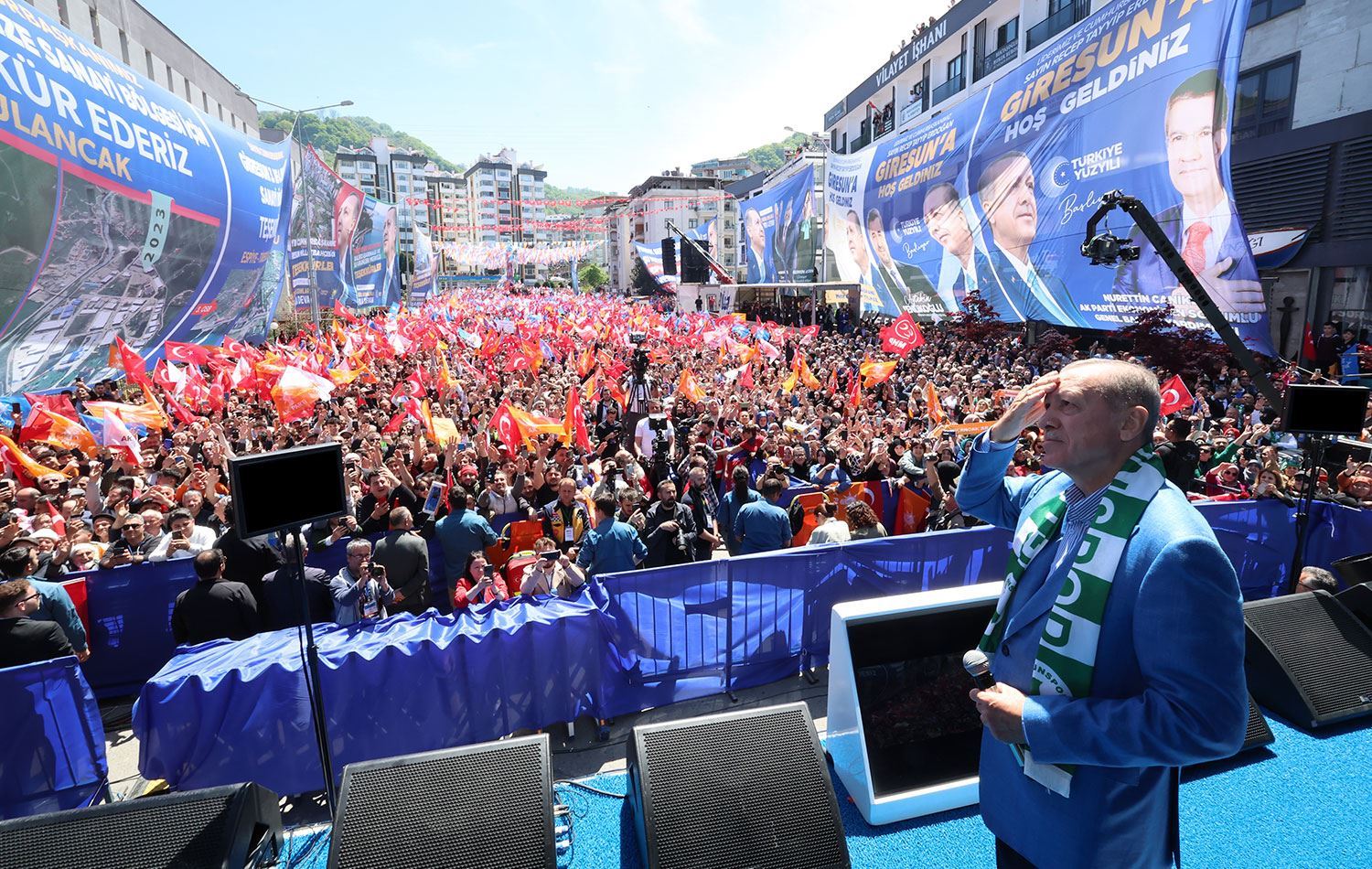 Erdogan: Ez dizanim hûn dê serokê xwe nekin qurbana pîvaz û kartolan