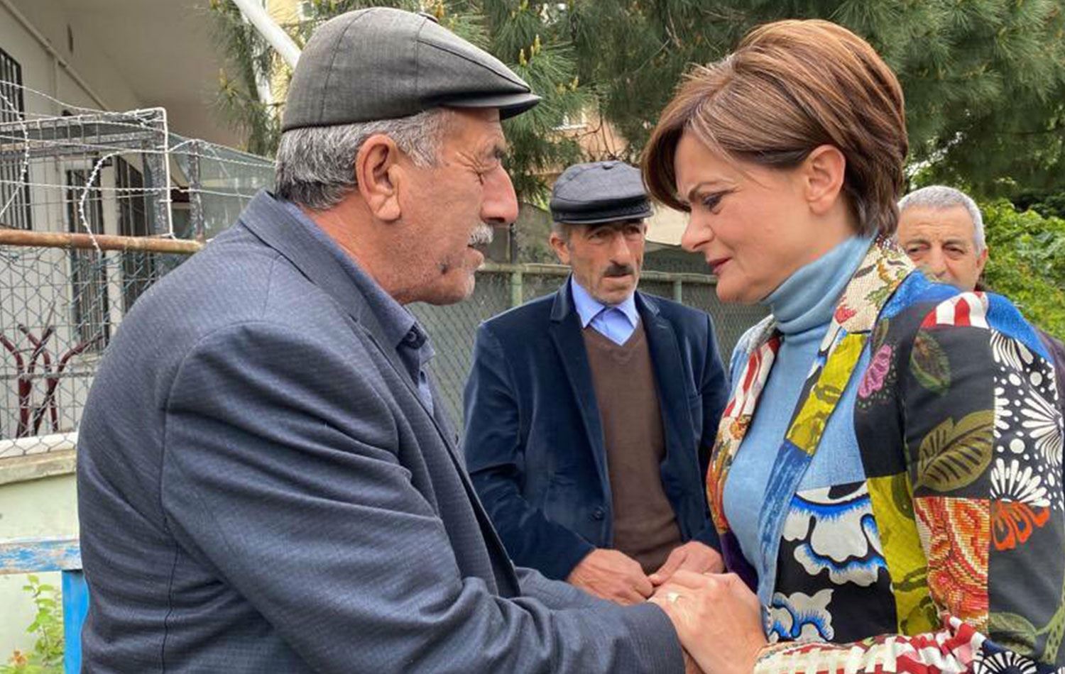 Kaftancıoğlu, öldürülen Kürt müzisyenin ailesine taziye ziyaretinde bulundu