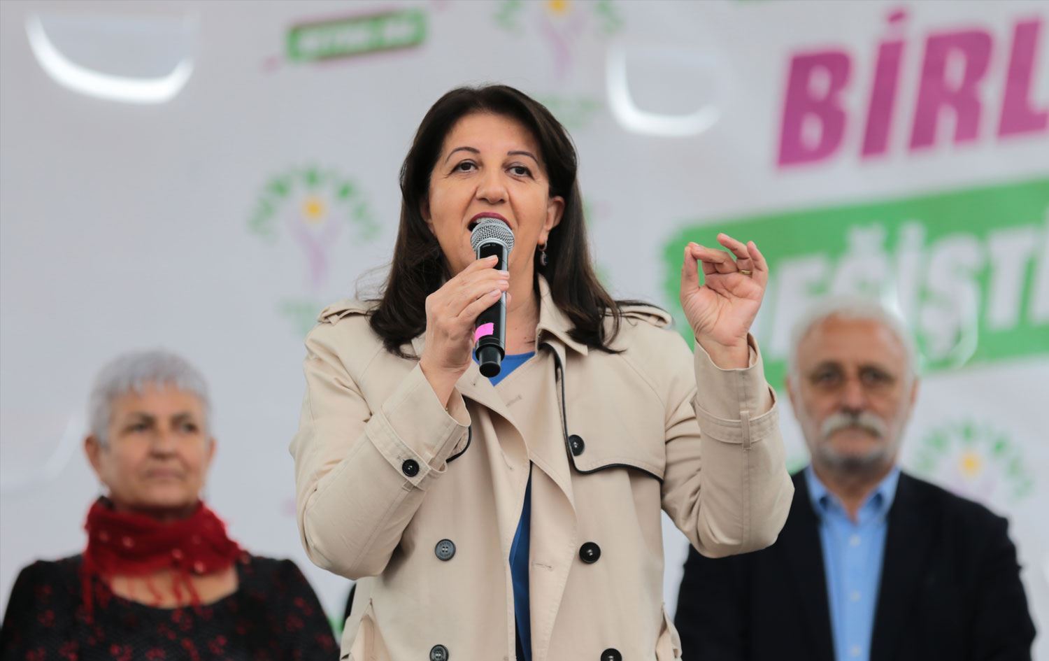 Buldan: HDPê bi ti kesê re bazarên qirêj nekirine