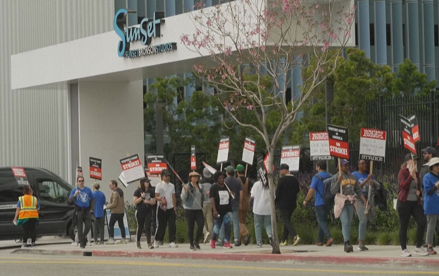 ژیریی دەستکرد بووەتە هەڕەشە لەسەر نووسەرانی فیلم لە هۆڵیوود