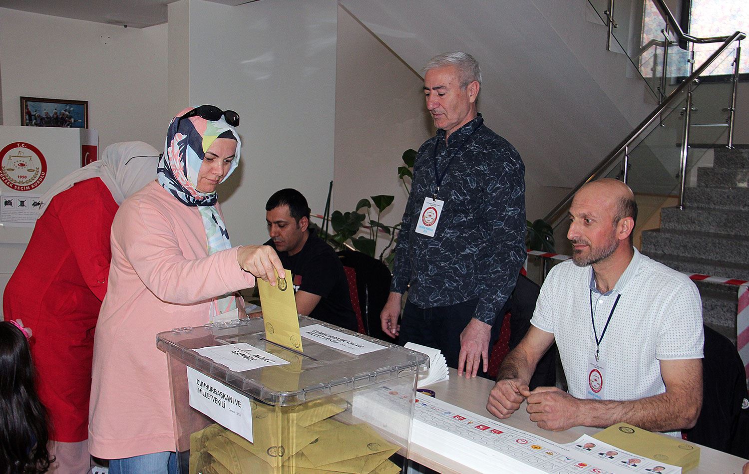 1 milyon 666 bin 824 seçmen yurt dışında oy kullandı