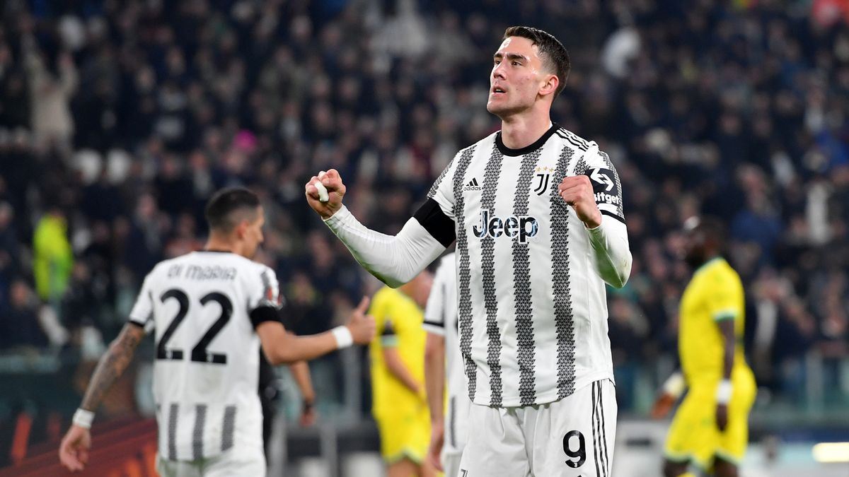 وەزیری وەرزشی ئیتاڵیا داوای لێبوردن لە ڤلاهۆڤیچ دەکات