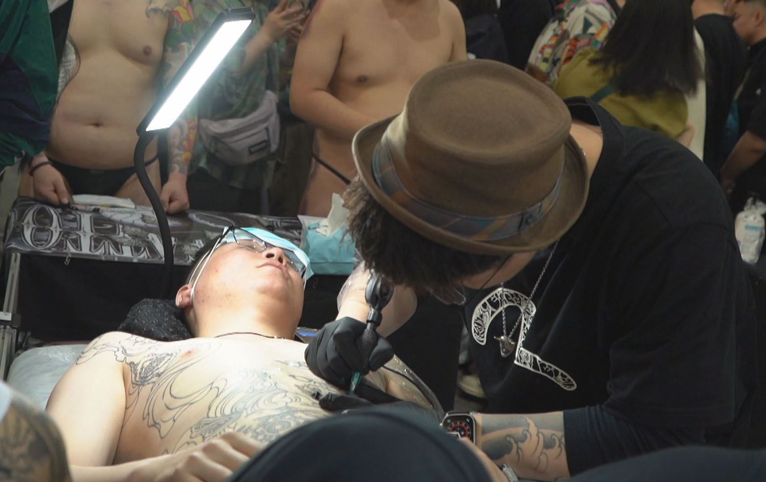 دوای سێ ساڵ لە داخستنی، پێشانگەی نێودەوڵەتیی تاتوو لە چین کرایەوە