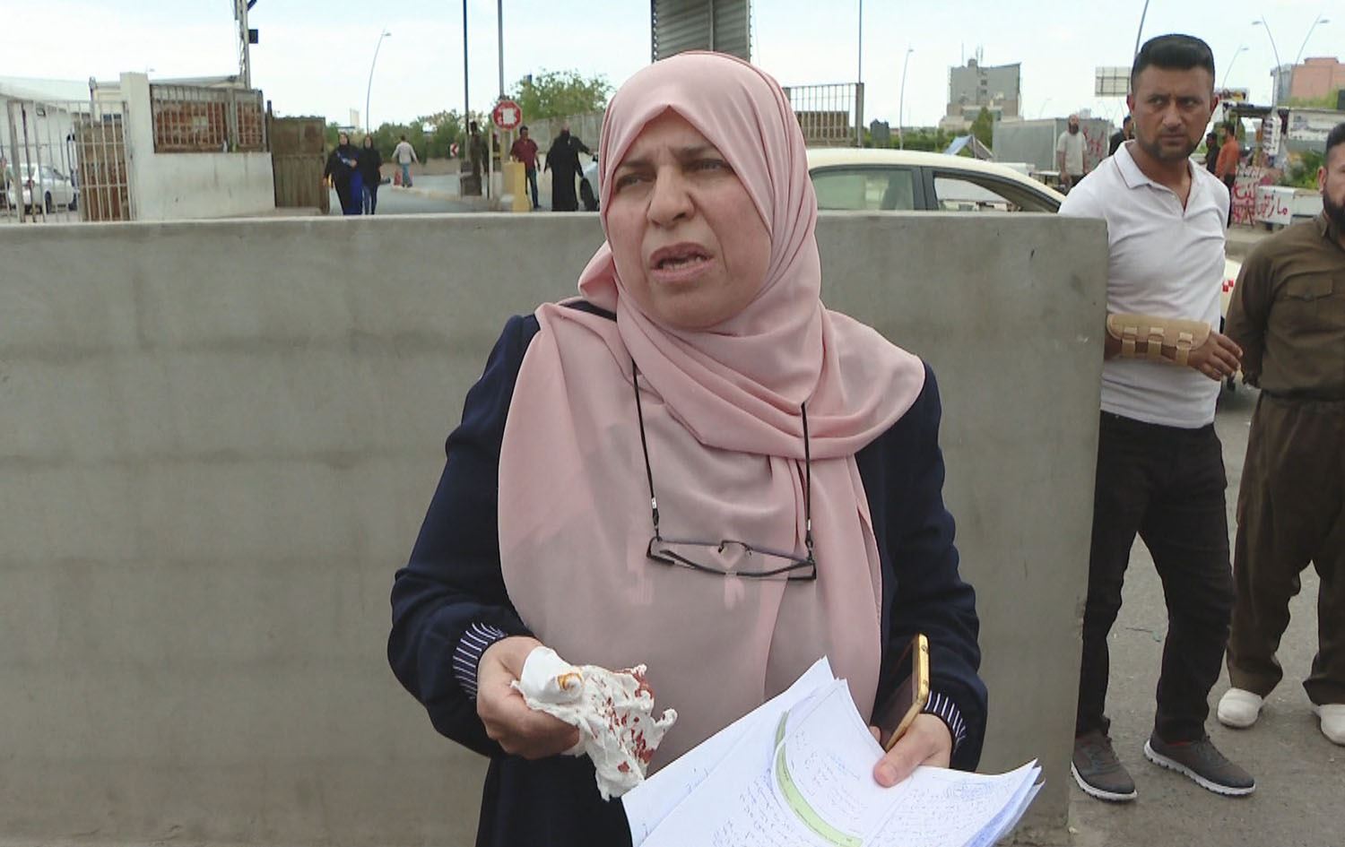 وردەکاریی هێرشکردنە سەر مامۆستایەک لە هەولێر: بە راستەی ئاسن لێیاندام