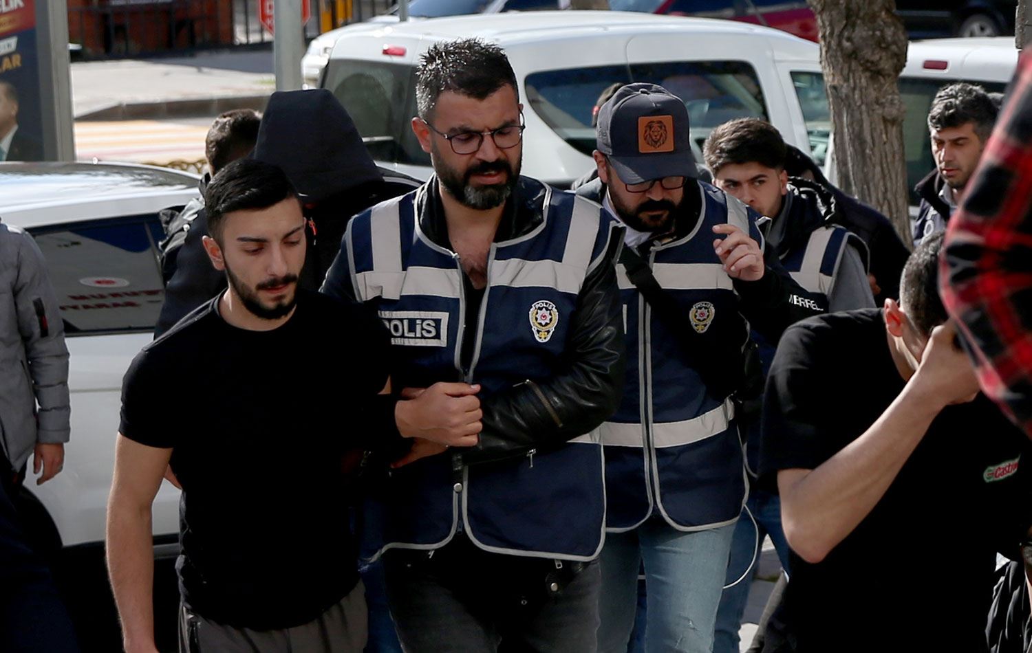 Erzurum’daki taşlı saldırı sonrası gözaltına alınan 9 kişi serbest bırakıldı